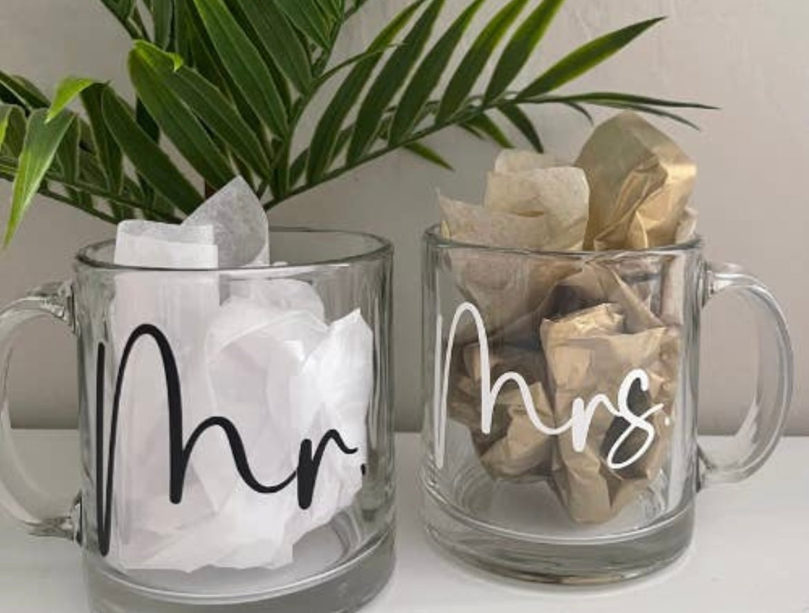 Mrs. & Mr. Glass Mugs Gift Set